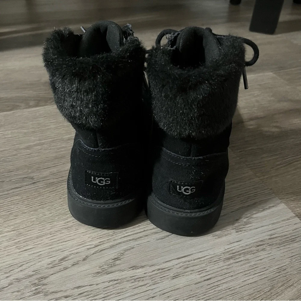 UGG Azell Hiker Outdoor Lace-up Boots Black Suede Men Size 6 Women 7.5 EU 38